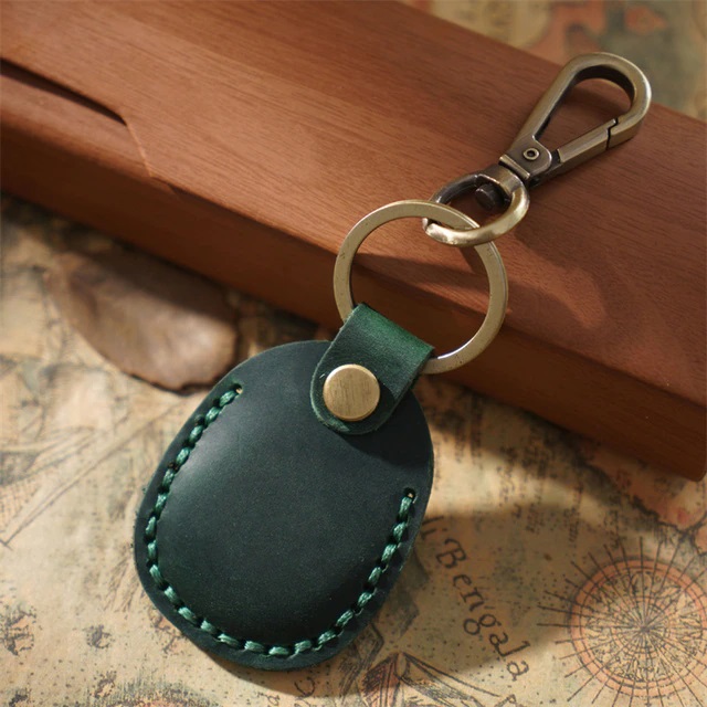 Protective Airtags Leather Keychain Case Green