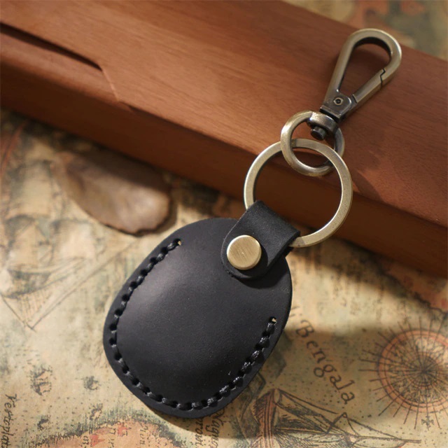 Protective Airtags Leather Keychain Case Black